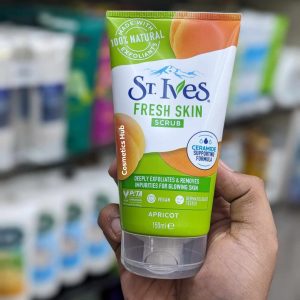 St.Ives Fresh Skin Apricot Scrub 150ml