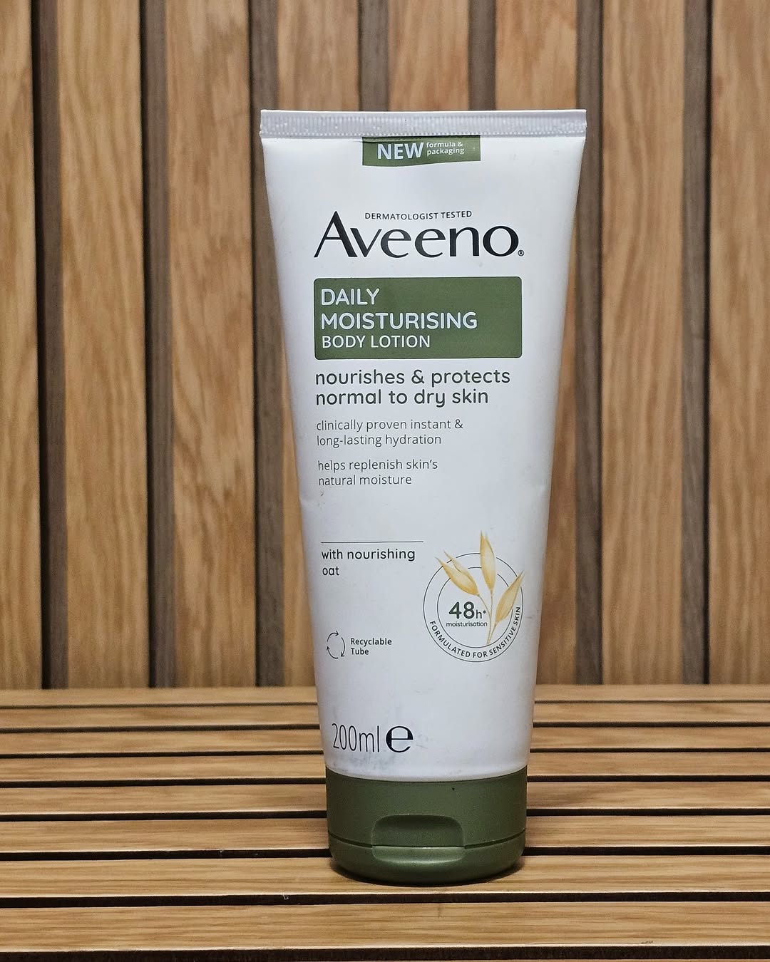 Aveeno Daily Moisturising Lotion Normal to Dry Skin - 200 ml